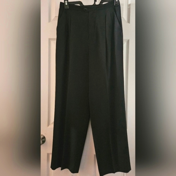 Jacqueline Ferrar 2 Piece Pantsuit - Picture 8 of 10